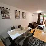 Wood Fireplace Duplex Near - Parking, Sleeps 6 Pamporovo