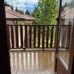 Wood Fireplace Duplex Near - Parking, Sleeps 6 *