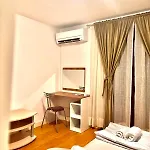 Apartment Wood Fireplace Duplex Near - Parking, Sleeps 6 Pamporovo