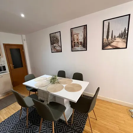 Wood Fireplace Duplex Near - Parking, Sleeps 6 Lejlighed