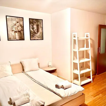 Wood Fireplace Duplex Near - Parking, Sleeps 6 Lejlighed Pamporovo