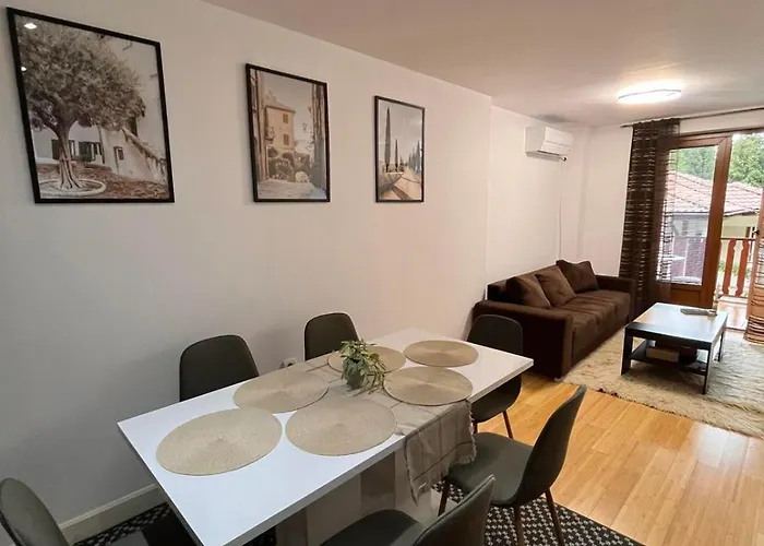 Wood Fireplace Duplex Near Pamporovo - Parking, Sleeps 6 스몰랸