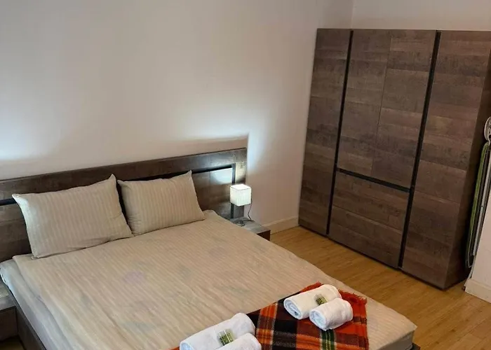 아파트 Wood Fireplace Duplex Near Pamporovo - Parking, Sleeps 6 스몰랸