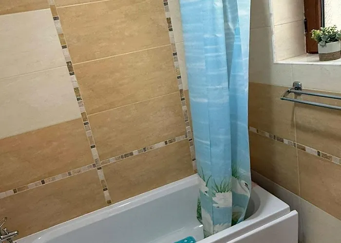 Wood Fireplace Duplex Near Pamporovo - Parking, Sleeps 6 דירה *