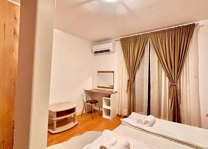 Wood Fireplace Duplex Near Pamporovo - Parking, Sleeps 6 아파트 *